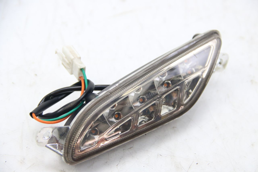 photo de INTERMITENTE TRASERO IZQUIERDO JM MOTORS GT LINE 4T 50 (2021 - 2023)
