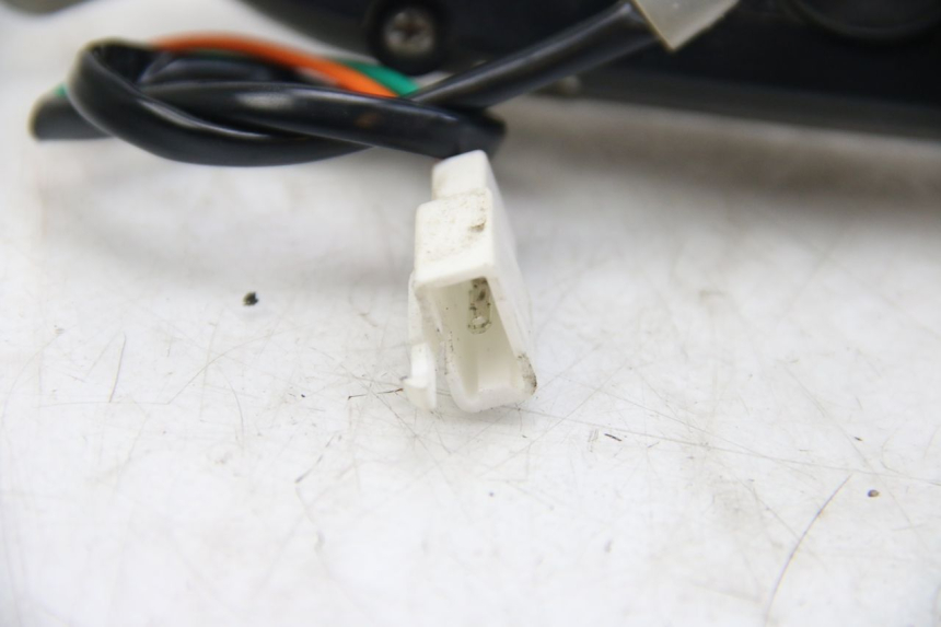 photo de INTERMITENTE TRASERO IZQUIERDO JM MOTORS GT LINE 4T 50 (2021 - 2023)