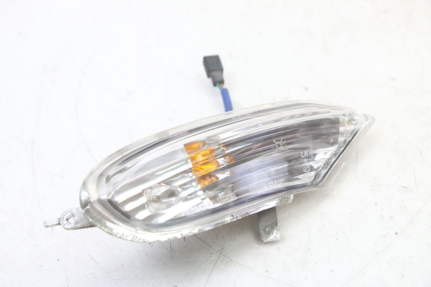 photo de TRASERO IZQUIERDO INTERMITENTE KYMCO GRAND DINK 125 (2008 - 2014)