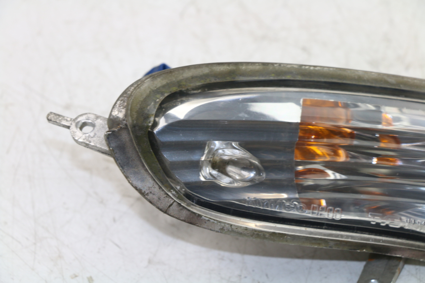 photo de TRASERO IZQUIERDO INTERMITENTE KYMCO GRAND DINK 125 (2002 - 2007)
