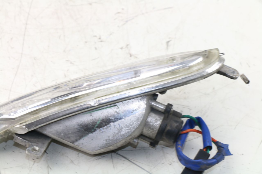 photo de TRASERO IZQUIERDO INTERMITENTE KYMCO GRAND DINK 125 (2008 - 2014)