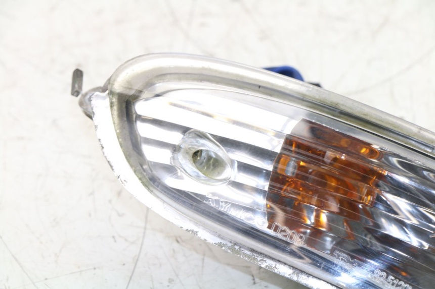 photo de TRASERO IZQUIERDO INTERMITENTE KYMCO GRAND DINK 125 (2008 - 2014)