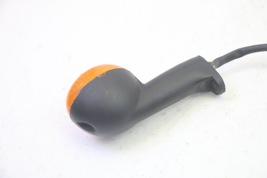 photo de INTERMITENTE TRASERO IZQUIERDO PEUGEOT LUDIX 50 (2005 - 2007) - Otra perspectiva