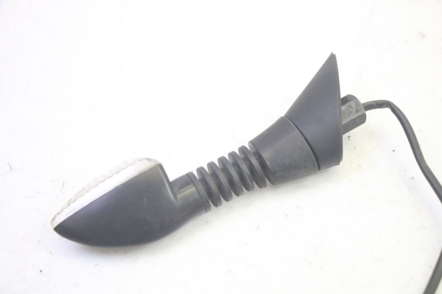 photo de TRASERO IZQUIERDO INTERMITENTE PIAGGIO MP3 HPE 350 (2018 - 2020) - Otra perspectiva