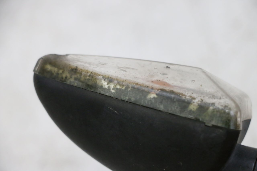 photo de TRASERO IZQUIERDO INTERMITENTE PIAGGIO NEW TYPHOON 50 (2018 - 2021) - Detalle de la pieza