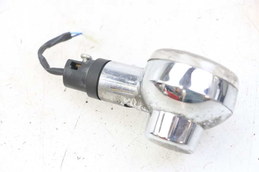 photo de TRASERO IZQUIERDO INTERMITENTE APRILIA SCARABEO GT TOURING 125 (1999 - 2005)