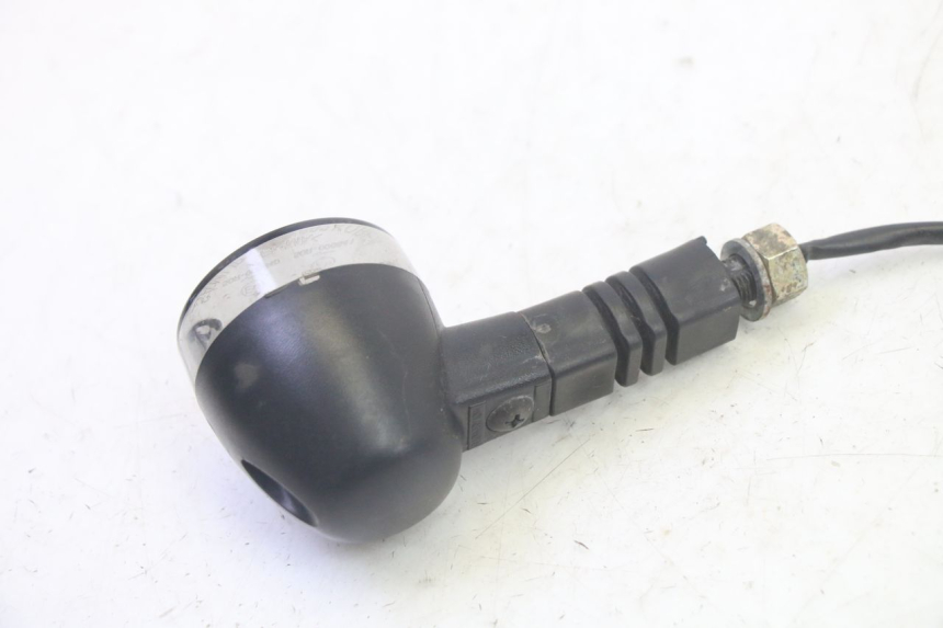 photo de INTERMITENTE TRASERO IZQUIERDO DAELIM VJ ROADWIN FI 125 (2008 - 2017) - Otra perspectiva