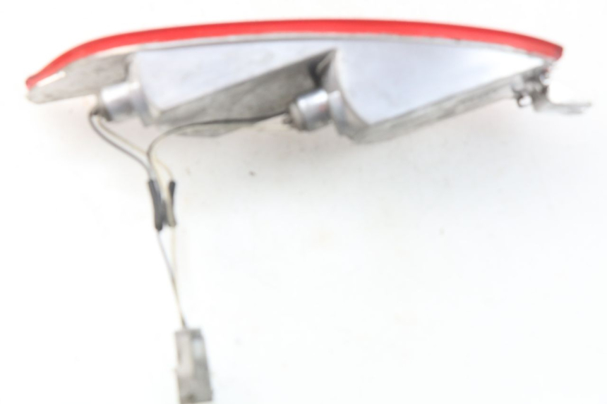 photo de INTERMITENTE TRASERO IZQUIERDO PIAGGIO X8 125 (2004 - 2007)