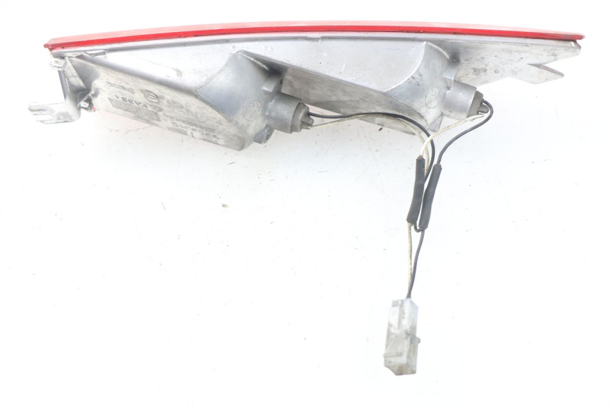 photo de INTERMITENTE TRASERO IZQUIERDO PIAGGIO X8 125 (2004 - 2007)