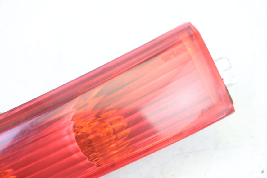 photo de INTERMITENTE TRASERO IZQUIERDO PIAGGIO X8 125 (2004 - 2007) - Zoom estado de uso