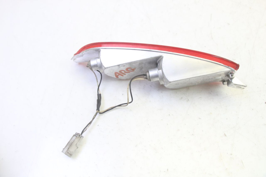 photo de INTERMITENTE TRASERO IZQUIERDO PIAGGIO X8 125 (2004 - 2007) - Detalles de los puntos de fijación