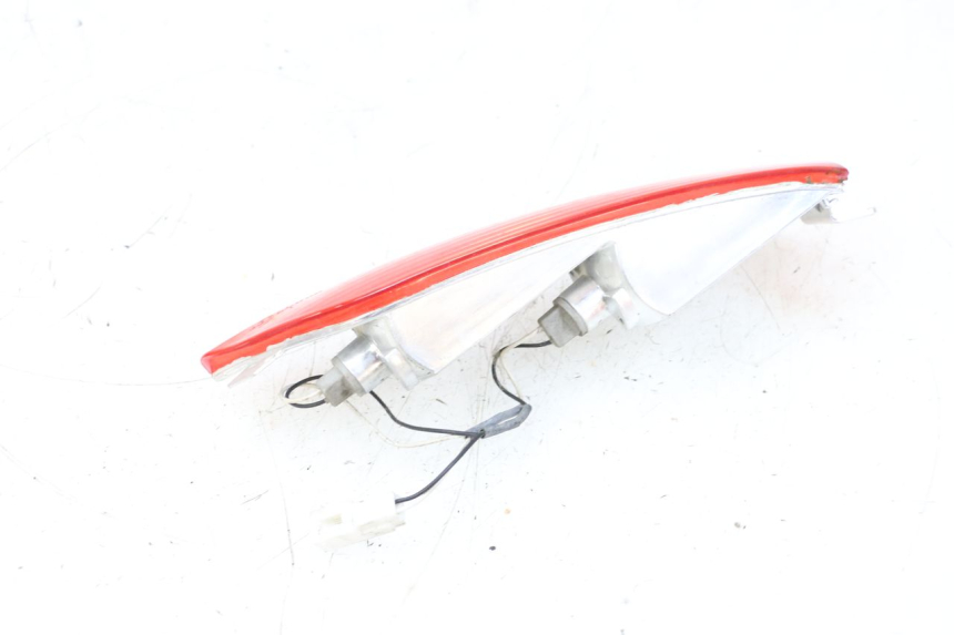 photo de INTERMITENTE TRASERO IZQUIERDO PIAGGIO X8 125 (2004 - 2007) - Estado de la superficie y material
