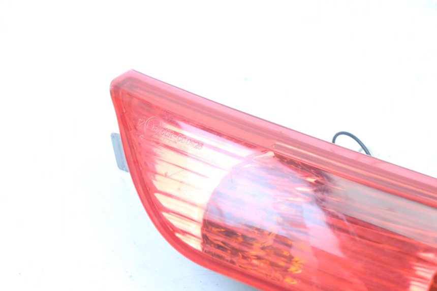 photo de INTERMITENTE TRASERO IZQUIERDO PIAGGIO XEVO - X EVO 125 (2007 - 2016)