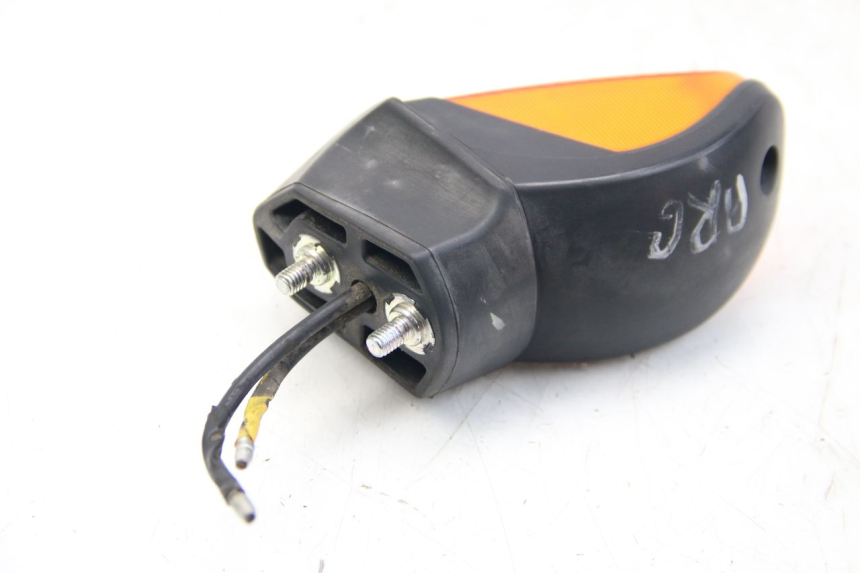 photo de INTERMITENTE TRASERO IZQUIERDO YAMAHA HW XENTER 125 (2011 - 2017)