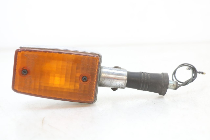 photo de TRASERO IZQUIERDO INTERMITENTE YAMAHA XJ F 900 (1983 - 1994)