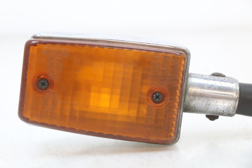 photo de TRASERO IZQUIERDO INTERMITENTE YAMAHA XJ F 900 (1983 - 1994)