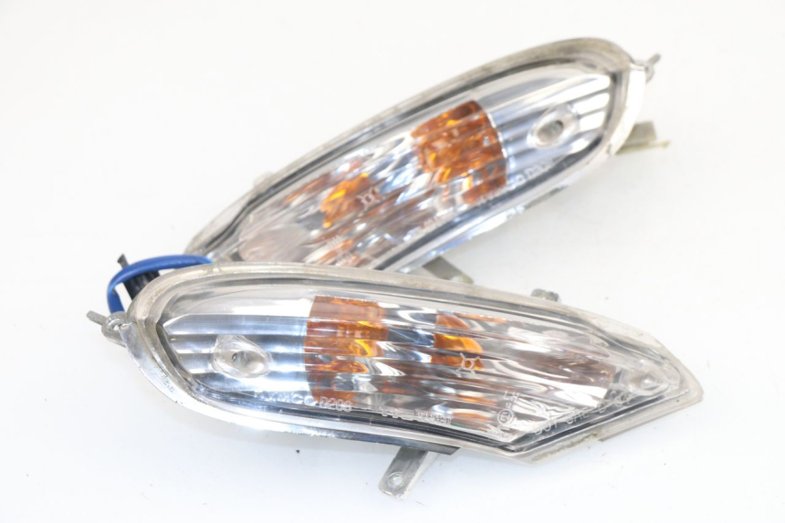 photo de TRASERO INTERMITENTE KYMCO GRAND DINK 125 (2002 - 2007)