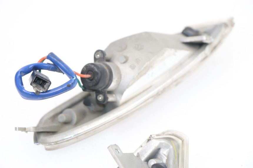 photo de TRASERO INTERMITENTE KYMCO GRAND DINK 125 (2002 - 2007)