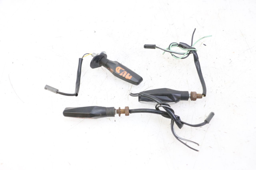 photo de TRASERO INTERMITENTE SUZUKI GSR 750 (2011 - 2017)