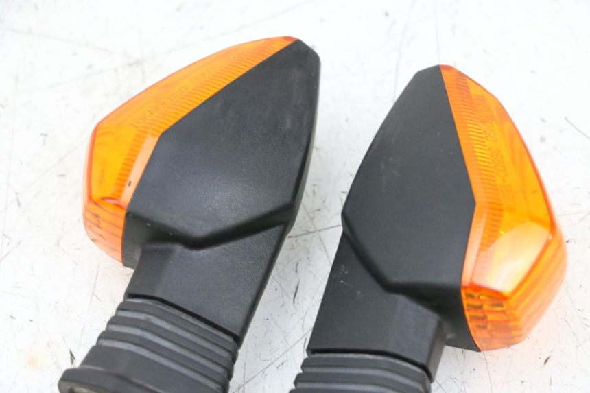 photo de TRASERO INTERMITENTE SUZUKI GSXR GSX-R 1000 (2003 - 2004) - Otra vista del artículo