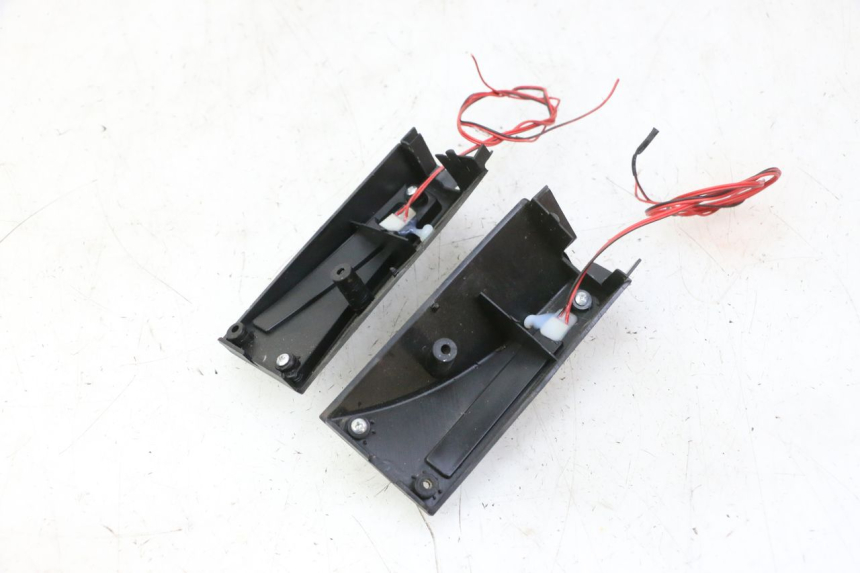 photo de TRASERO INTERMITENTE HITWAY H5 1