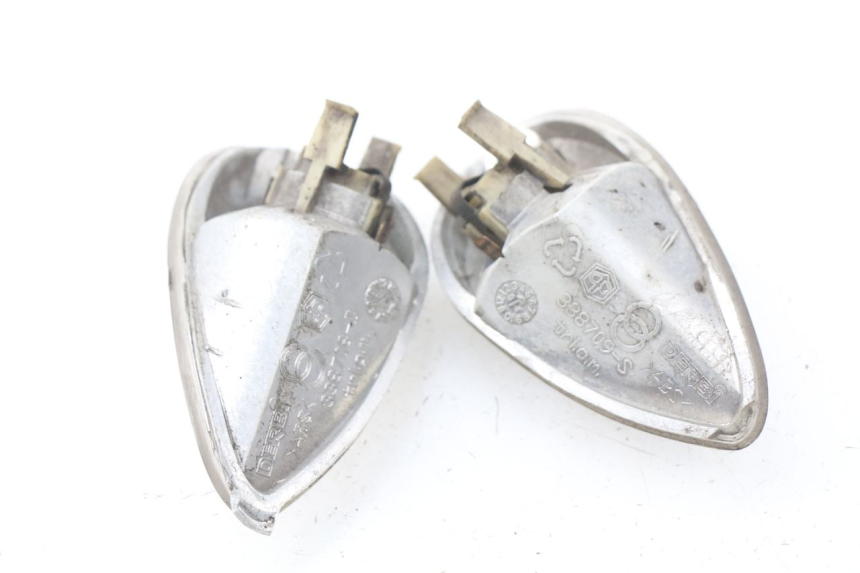 photo de INTERMITENTE TRASERO PIAGGIO LIBERTY 4T 50 (2004 - 2008) - Otra perspectiva