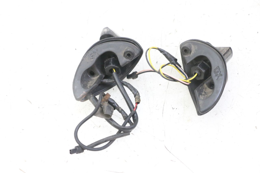 photo de TRASERO INTERMITENTE PIAGGIO MP3 LT 400 (2007 - 2012)