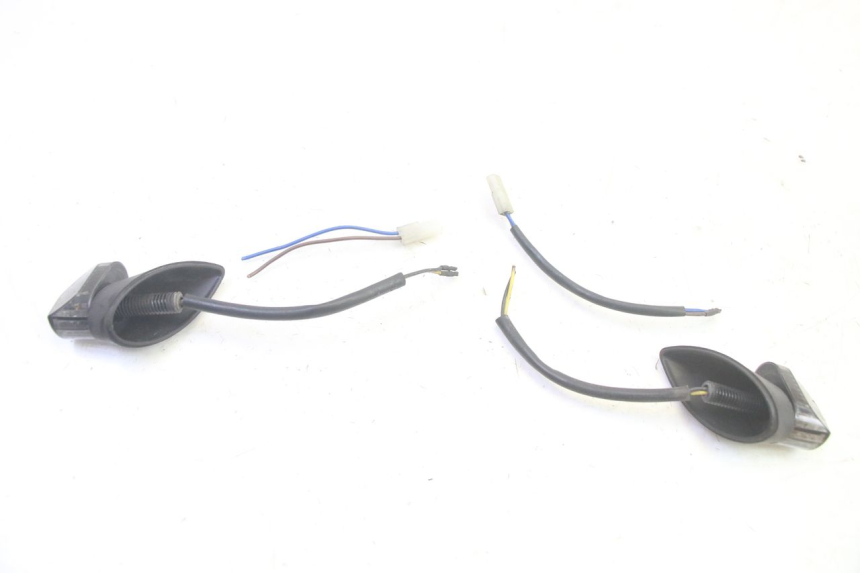 photo de TRASERO INTERMITENTE PIAGGIO MP3 500 (2016 - 2018) - Vista principal