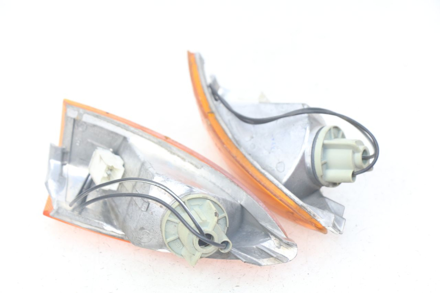 photo de INTERMITENTE TRASERO PIAGGIO FLY 125 (2005 - 2012)