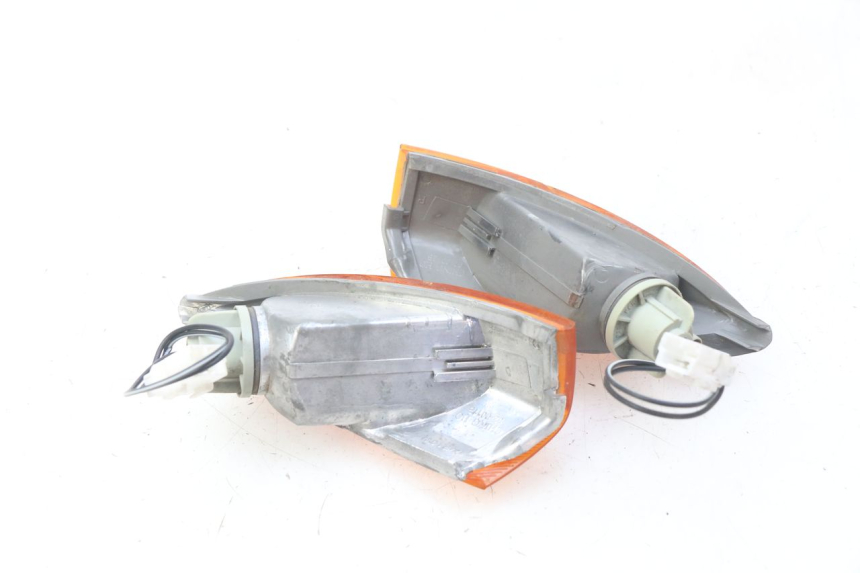 photo de INTERMITENTE TRASERO PIAGGIO FLY 100 (2006 - 2010)