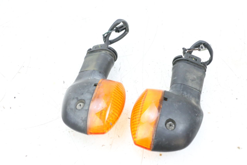 photo de TRASERO INTERMITENTE YAMAHA TDM ABS 900 (2002 - 2014) - Otra perspectiva