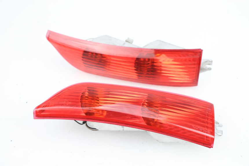 photo de TRASERO INTERMITENTE PIAGGIO X8 400 (2006 - 2007)