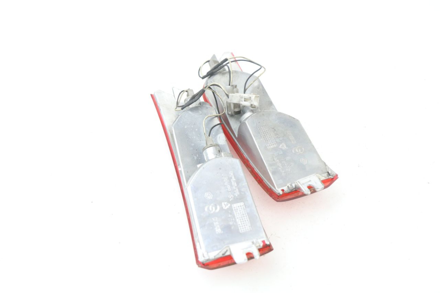 photo de TRASERO INTERMITENTE PIAGGIO XEVO - X EVO 125 (2007 - 2016)