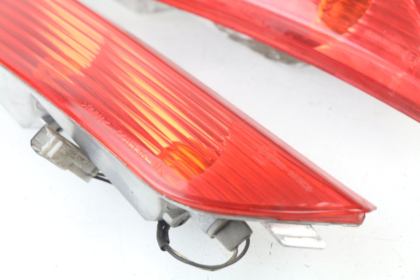 photo de TRASERO INTERMITENTE PIAGGIO XEVO - X EVO 125 (2007 - 2016)