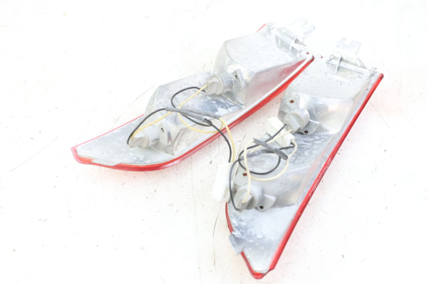 photo de TRASERO INTERMITENTE PIAGGIO XEVO - X EVO 125 (2007 - 2017) - Otra perspectiva