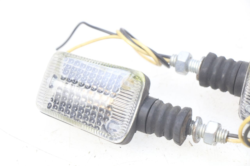 photo de INTERMITENTE DELANTERO HONDA CB 500 (1997 - 2003)
