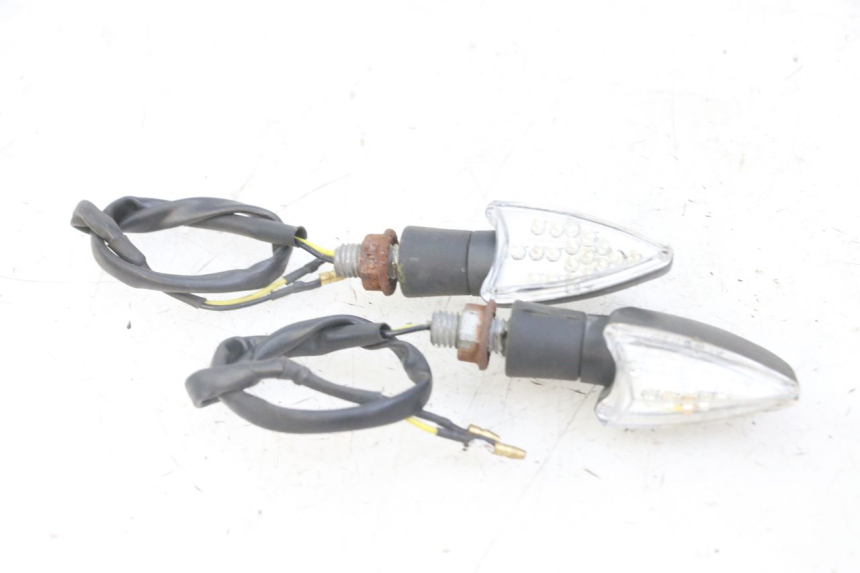 photo de DELANTERO INTERMITENTE HONDA CBF 500 (2004 - 2007)