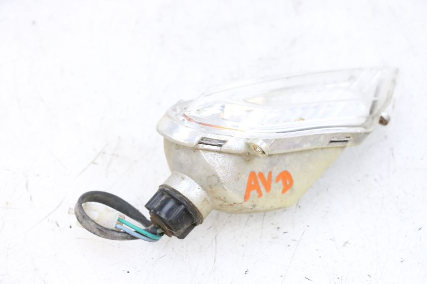 photo de DELANTERO DERECHO INTERMITENTE KYMCO AGILITY CITY 4T 50 (2008 - 2016) - Estado de la superficie y material