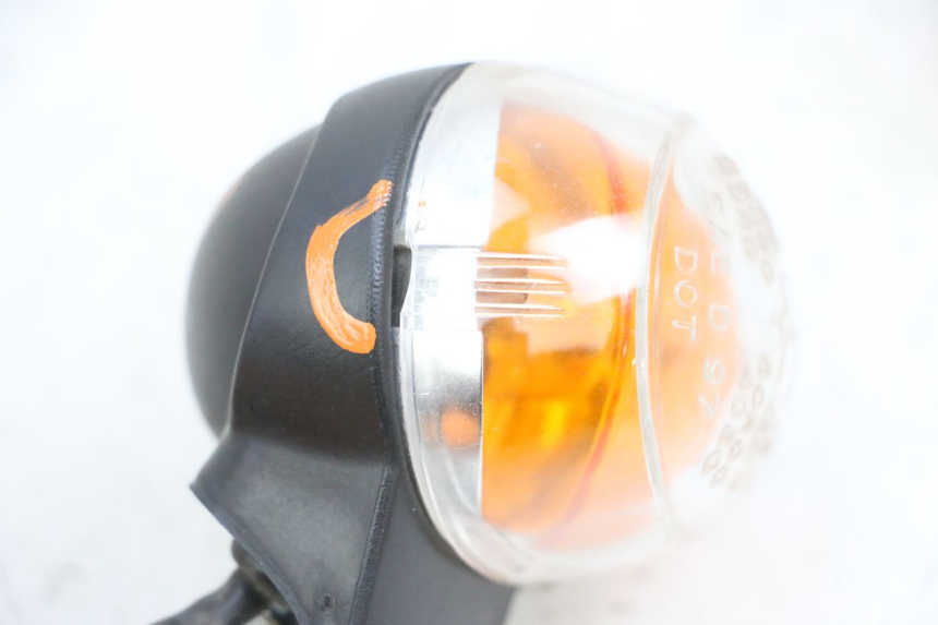 photo de INTERMITENTE DELANTERO DERECHO YAMAHA BW'S EASY 50 (2013 - 2016) - Detalle de la pieza