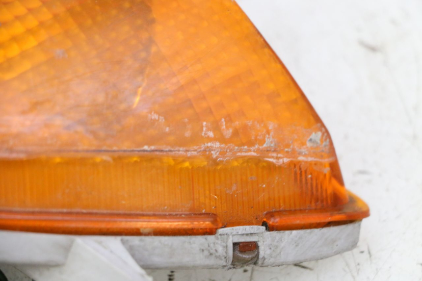 photo de DELANTERO DERECHO INTERMITENTE HONDA CBR F SC25 1000 (1989 - 1992)