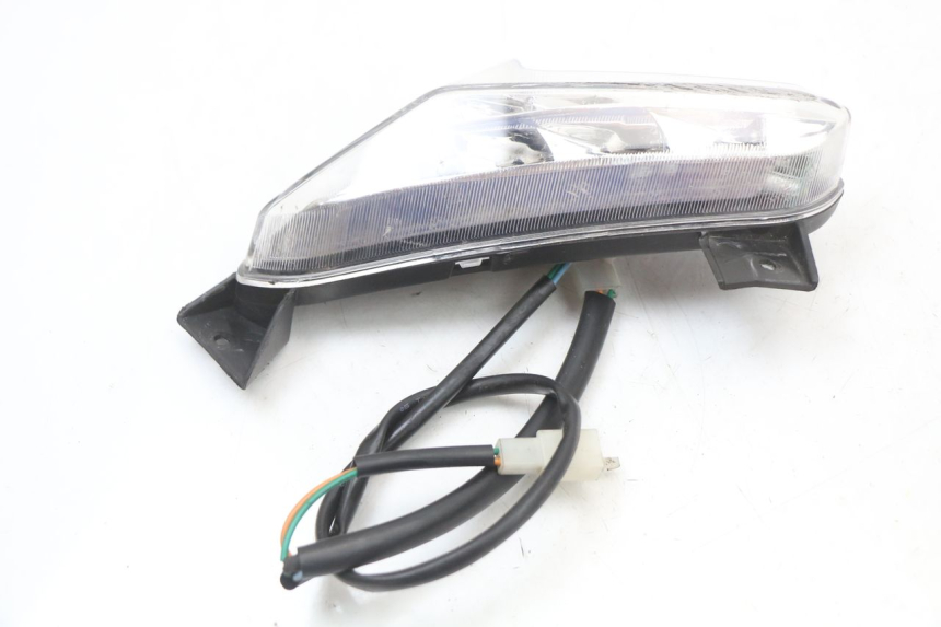 photo de Intermitente delantero derecho EUROCKA R8 4T 50 (2013 - 2022)