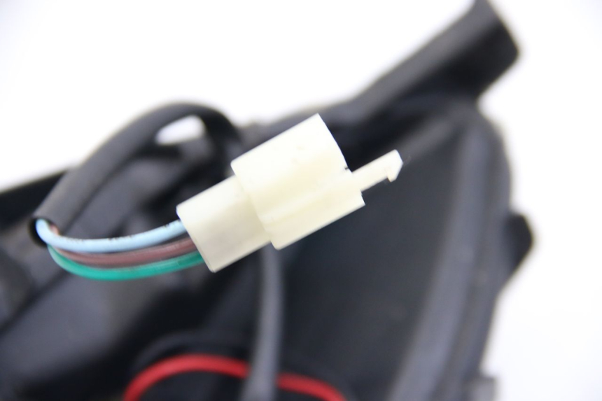 photo de INTERMITENTE DELANTERO DERECHO JM MOTORS EVOLIS 4T 50 (2018 - 2022)