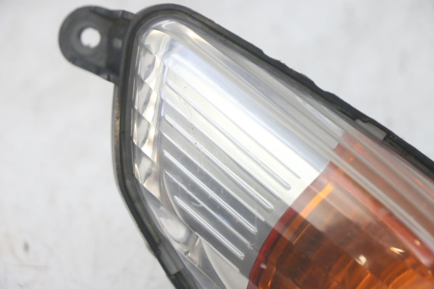 photo de INTERMITENTE DELANTERO DERECHO YAMAHA FJR ABS 1300 (2006 - 2012) - Estado de la superficie y material