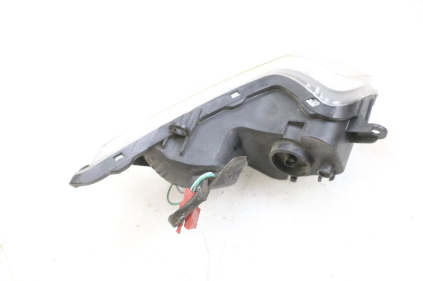 photo de DELANTERO DERECHO INTERMITENTE SYM GTS EVO 125 (2009 - 2013) - Otra vista del artículo