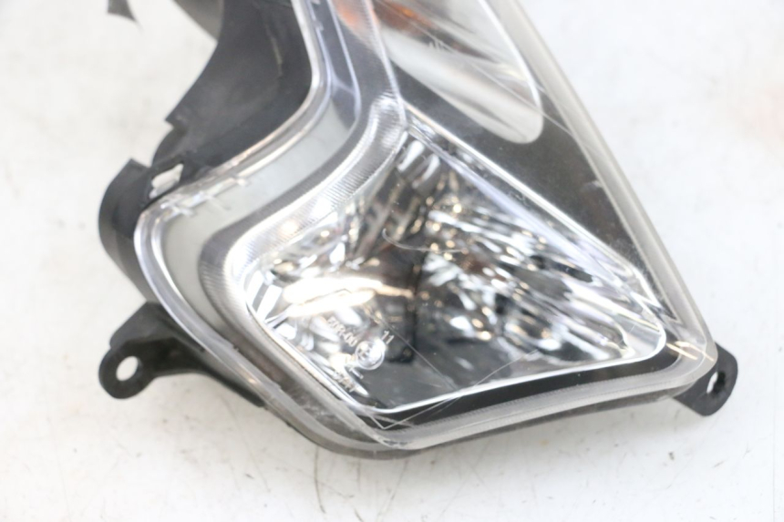 photo de DELANTERO DERECHO INTERMITENTE SYM GTS EVO 125 (2009 - 2013) - Primer plano técnico