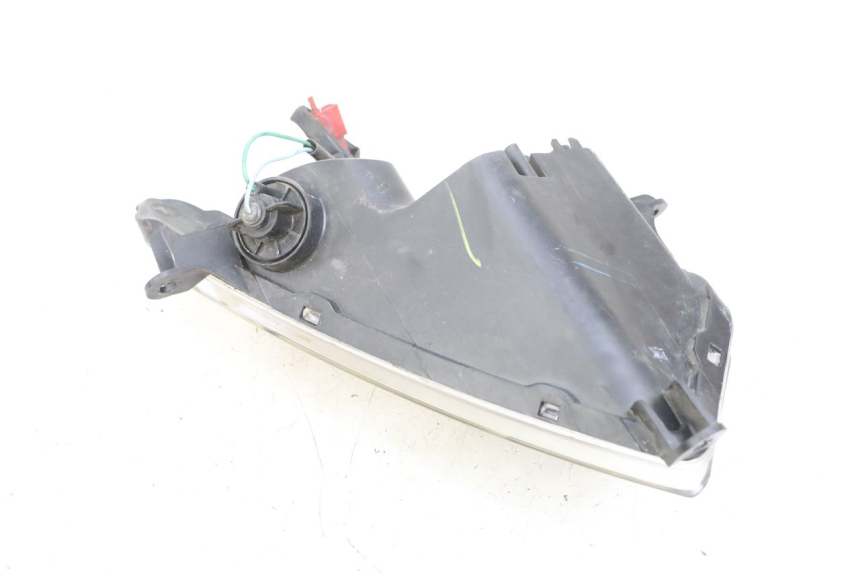 photo de DELANTERO DERECHO INTERMITENTE SYM GTS EVO 125 (2009 - 2013) - Recambio usado revisado