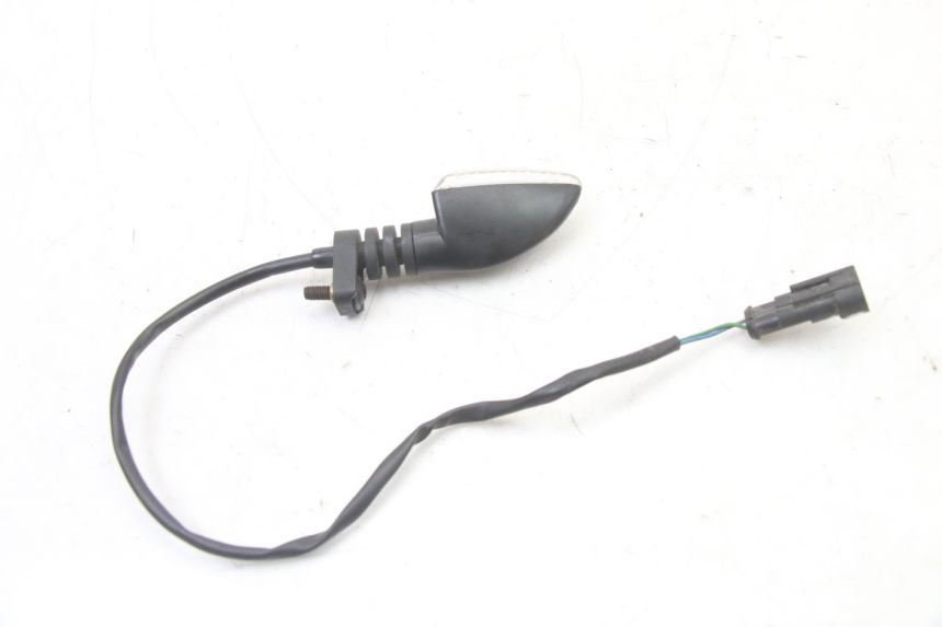 photo de DELANTERO DERECHO INTERMITENTE LIGIER PULSE 3 1 (2014 - 2020)