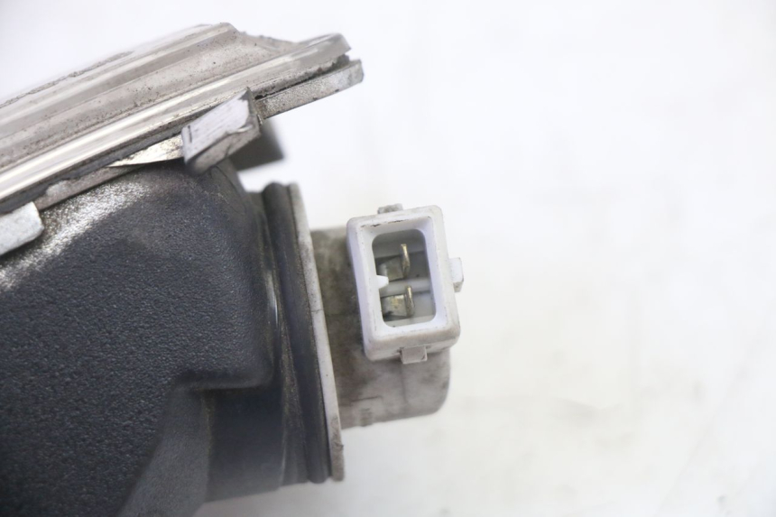 photo de DELANTERO DERECHO INTERMITENTE PIAGGIO MP3 125 (2006 - 2014)