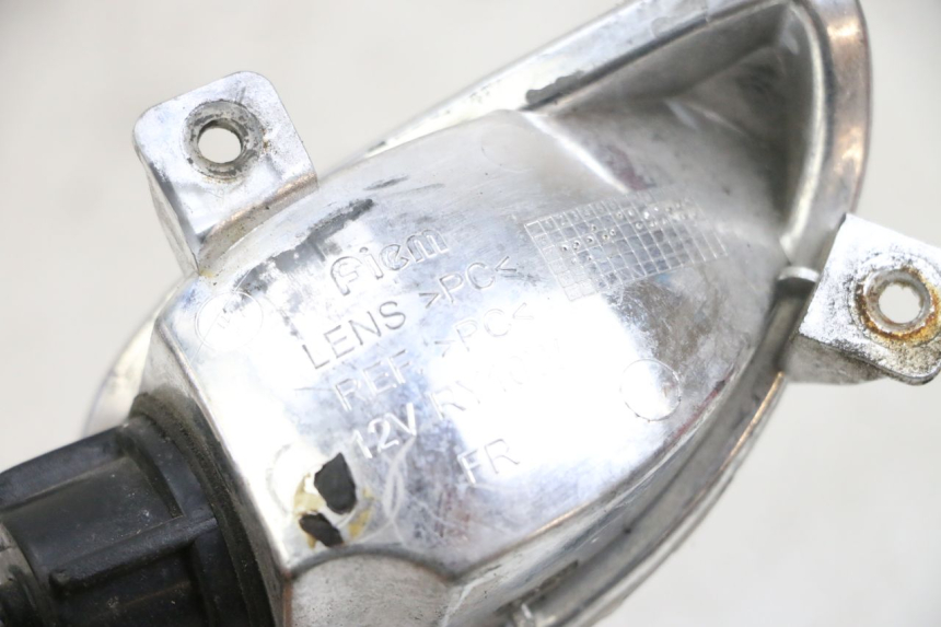 photo de DELANTERO DERECHO INTERMITENTE PIAGGIO NEW TYPHOON 50 (2018 - 2021) - Detalle de la pieza