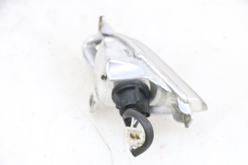 photo de DELANTERO DERECHO INTERMITENTE PIAGGIO NEW TYPHOON 50 (2018 - 2021) - Zoom estado de uso